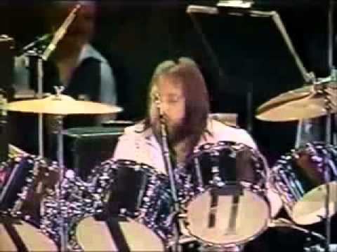 Ron Tutt Ronnie Tutt drum solo 1977 Elvis in concert YouTube
