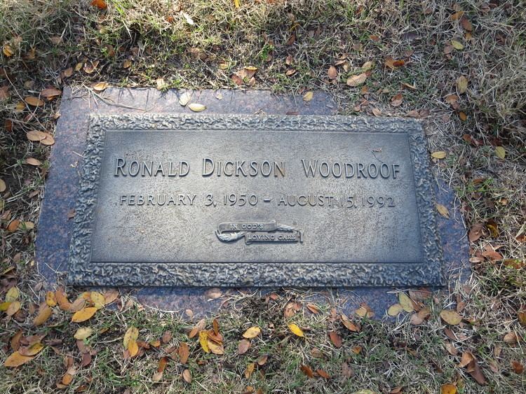 Grave of Ronald Dickson Woodroof.