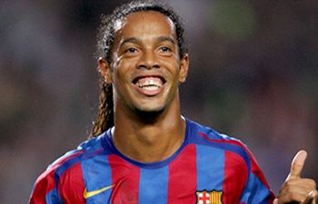 Ronaldinho Brazil star Ronaldinho lookalike fools Lionel Messi and