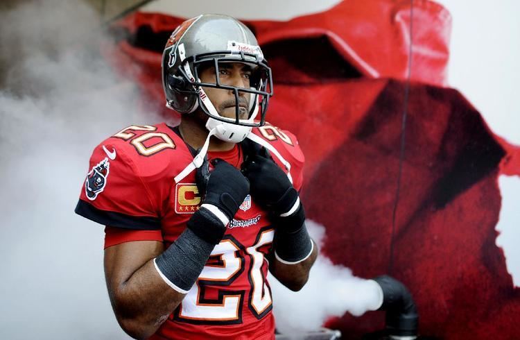 Ronde Barber Ronde Barber to retire after 16 seasons with Bucs Yahoo News