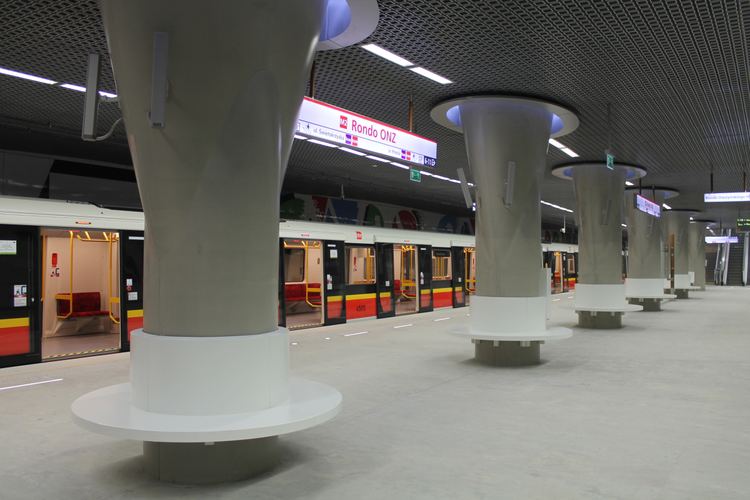 Rondo ONZ metro station