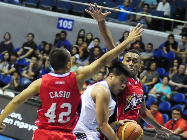 Ronjay Buenafe PBA Buenafe buries a barrage of treys lifts Barako past