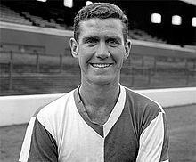 Ronnie Clayton (footballer) httpsuploadwikimediaorgwikipediaenthumb6