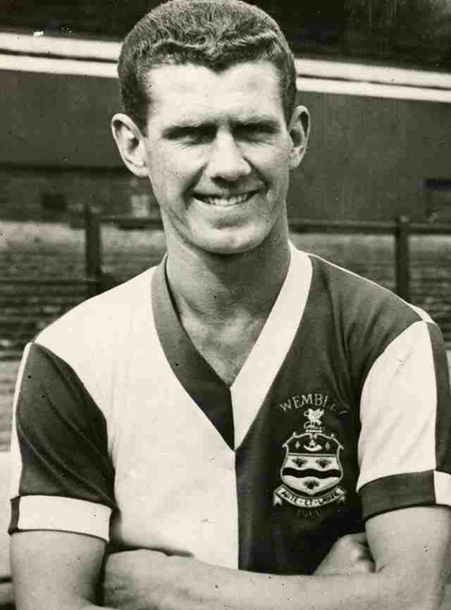Ronnie Clayton (footballer) Ronnie Clayton of Blackburn Rovers in 1960 1960s Football Pinterest