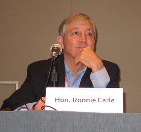 Ronnie Earle httpsuploadwikimediaorgwikipediacommons44