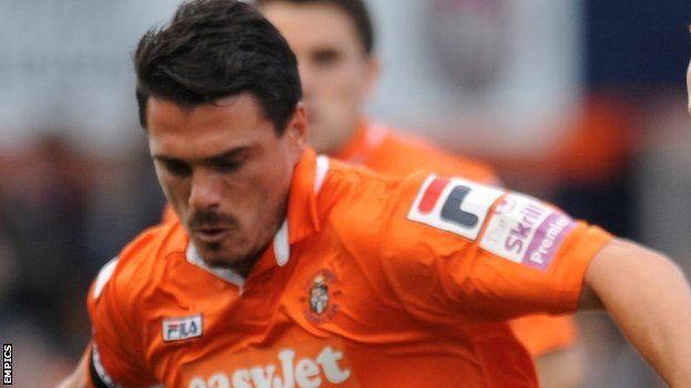 Ronnie Henry BBC Sport Luton Town John Still defends Ronnie Henry