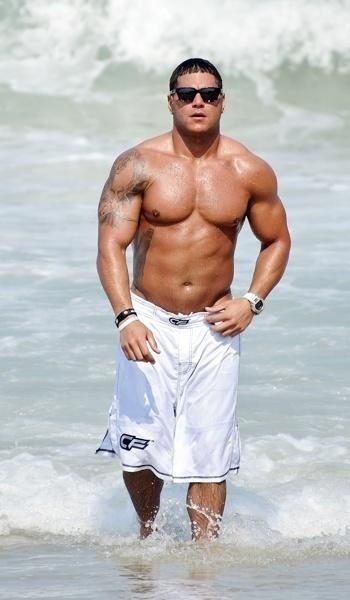Ronnie Ortiz-Magro Jersey Shorequot cast member Ronnie OrtizMagro shows off his