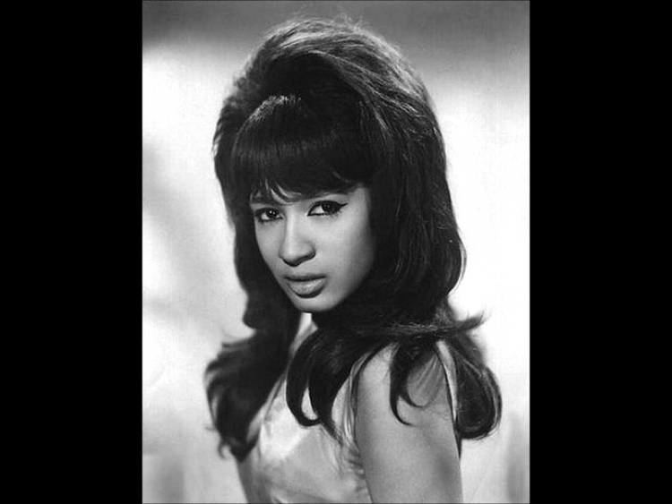 Ronnie Spector Ronnie SpectorShe Talks To Rainbows YouTube