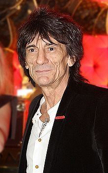 Ronnie Wood httpsuploadwikimediaorgwikipediacommonsthu