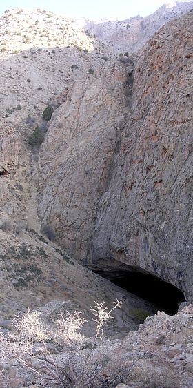 Roodafshan Cave httpsuploadwikimediaorgwikipediacommonsthu