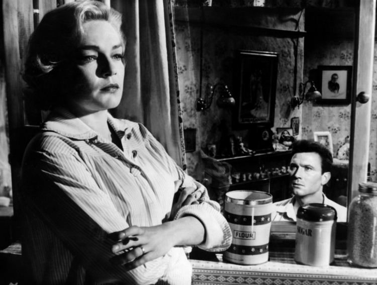 Room at the Top (1959 film) Simone Signoret with Laurence Harvey in Room at the Top 1959