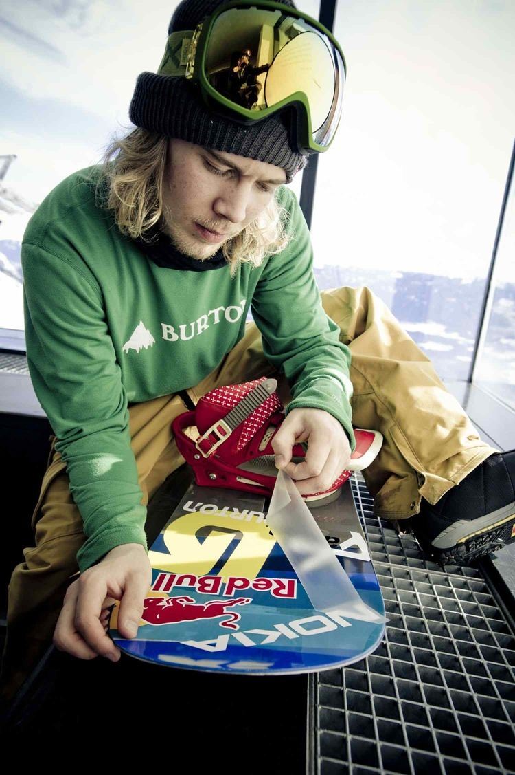 Roope Tonteri Nokias favourite snowboarder Roope Tonteri answers your questions