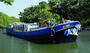 Rosa (barge) httpsuploadwikimediaorgwikipediacommonsthu