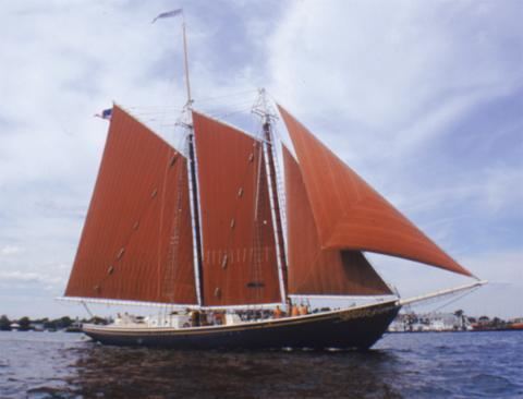 Roseway page devoted to the schooner ROSEWAY