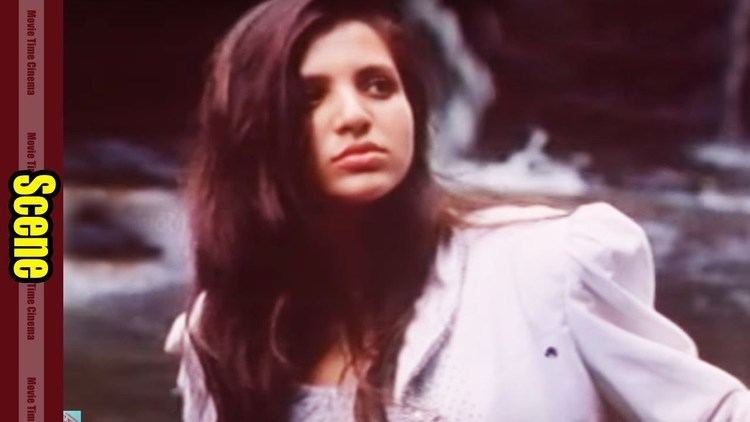 Roshini (actress) - a cut scene in Gunaa film