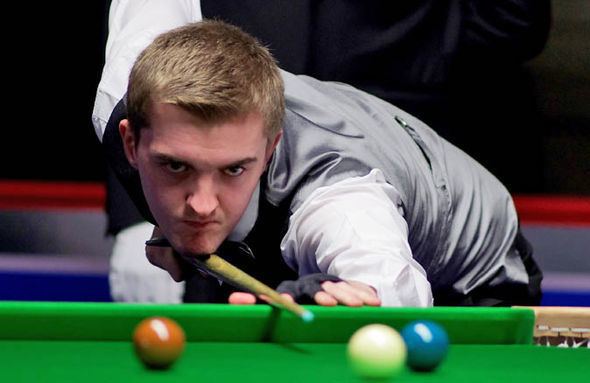 Ross Muir Ali Carter and Ross Muir hit 147 breaks to set up thrilling matchup
