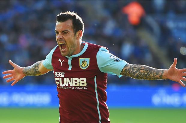 Ross Wallace Leicester 2 Burnley 2 Stoppage time equaliser from Ross
