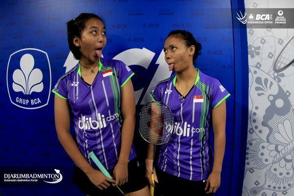Rosyita Eka Putri Sari Djarum Badminton BCA Indonesia Open 2016 LUAR ARENA Pose Unik