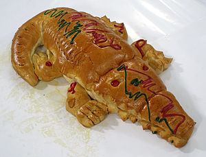 Roti buaya httpsuploadwikimediaorgwikipediacommonsthu