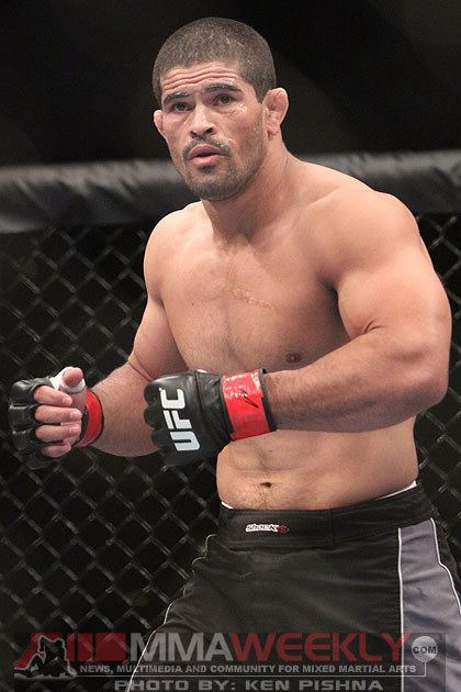 Rousimar Palhares Surgery May Follow After Rousimar Palhares Exits UFC 150