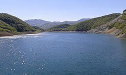 Rovni Lake httpsuploadwikimediaorgwikipediacommonsthu