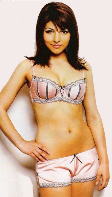 Roxanne Pallett Roxanne Pallett Photo 14 Gallery from footballcouk