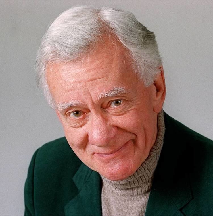 Roy Leonard WGN broadcast legend Roy Leonard dies at age 83 WGNTV