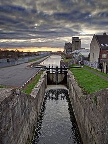 Royal Canal httpsuploadwikimediaorgwikipediacommonsthu