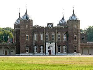 Royal Military Academy, Woolwich httpsuploadwikimediaorgwikipediacommonsthu