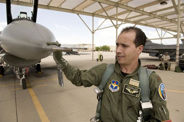 Royal Moroccan Air Force First Moroccan F16 pilots to complete training in Arizona gt US