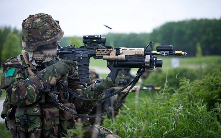 Royal Netherlands Army men weapon shooting royal netherlands army HD wallpaper
