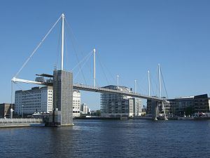 Royal Victoria Dock Bridge httpsuploadwikimediaorgwikipediacommonsthu