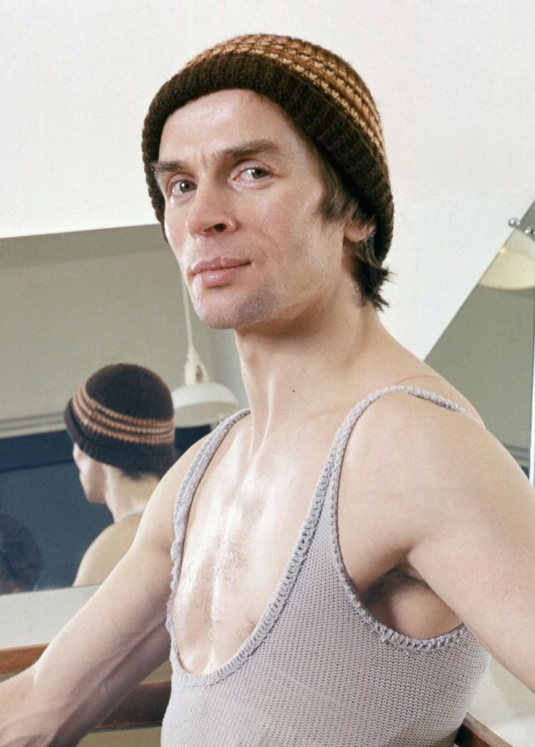 Rudolf Nureyev Rudolf Nureyev Wikipedia the free encyclopedia