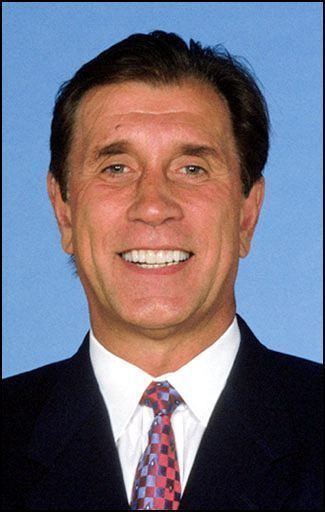 Rudy Tomjanovich Rudy Tomjanovich agrees to coach Lakers chronicle