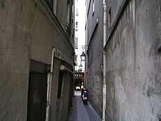 Rue du Chat-qui-Pêche httpsuploadwikimediaorgwikipediacommonsthu