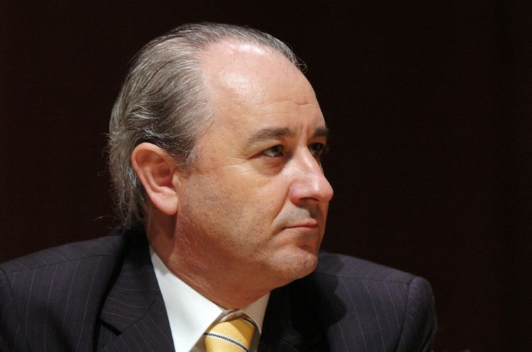 Rui Rio Rio ataca Menezes e critica PSD e ministra das Finanas