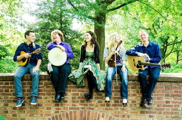 Runa (band) RUNA Celtic Roots Music