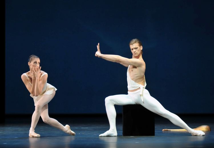 Rupert Pennefather The Royal Ballet in Apollo Dance Passion Life