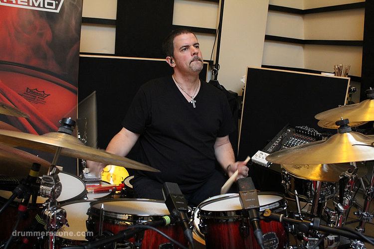 Russ Miller Drummerszone news Russ Miller kit tour in three videos