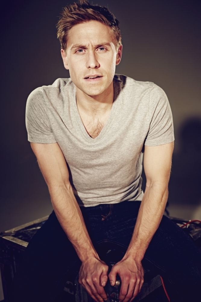 Russell Howard Russell Howard It39s all Good News for series 8 Metro News