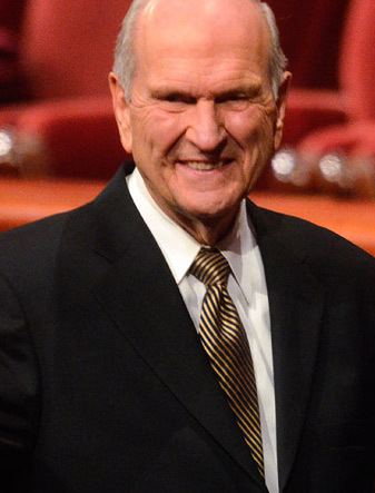 Russell M. Nelson Elder Russell M Nelson Of the Quorum of the Twelve Apostles