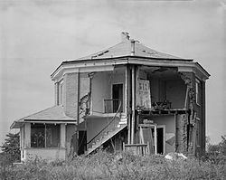 Russell Octagon House httpsuploadwikimediaorgwikipediacommonsthu
