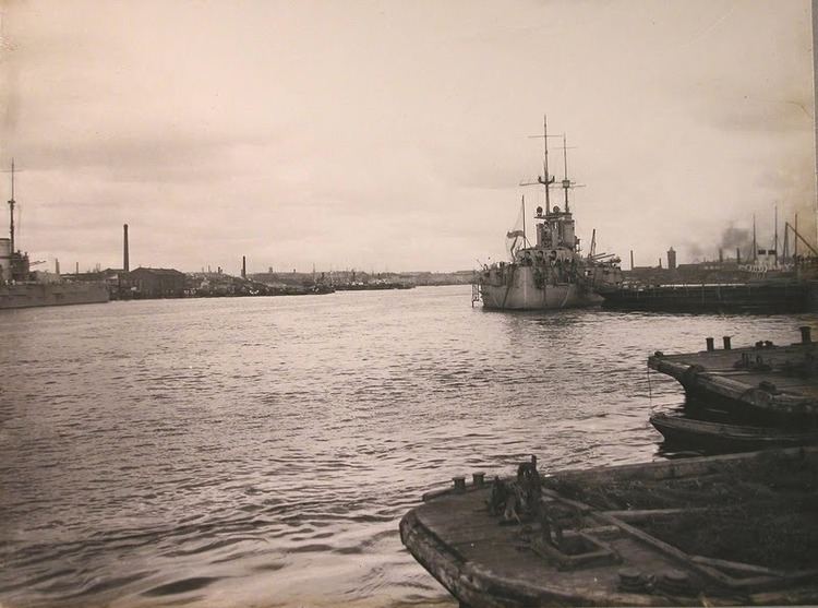 Russian battleship Gangut (1911) Russian Battleship Gangut 1911