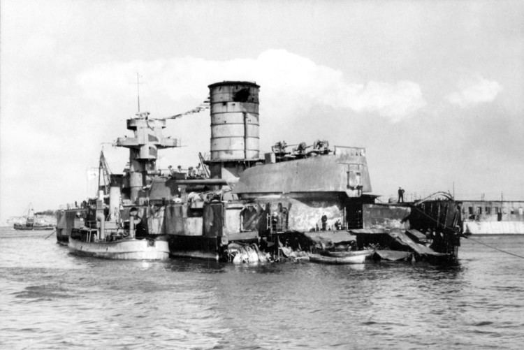 Russian battleship Petropavlovsk (1911) What do you do when the Nazis sink your battleship Turn it into a