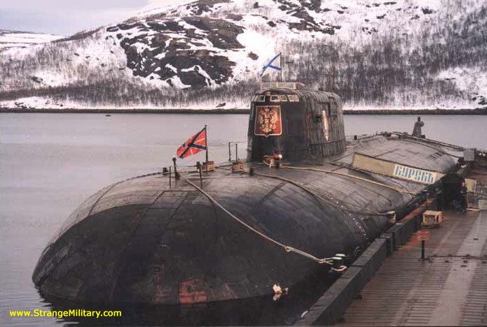 Russian submarine Kursk (K-141) Photo39s prove a torpedo hit the Russian submarine Kursk Defending