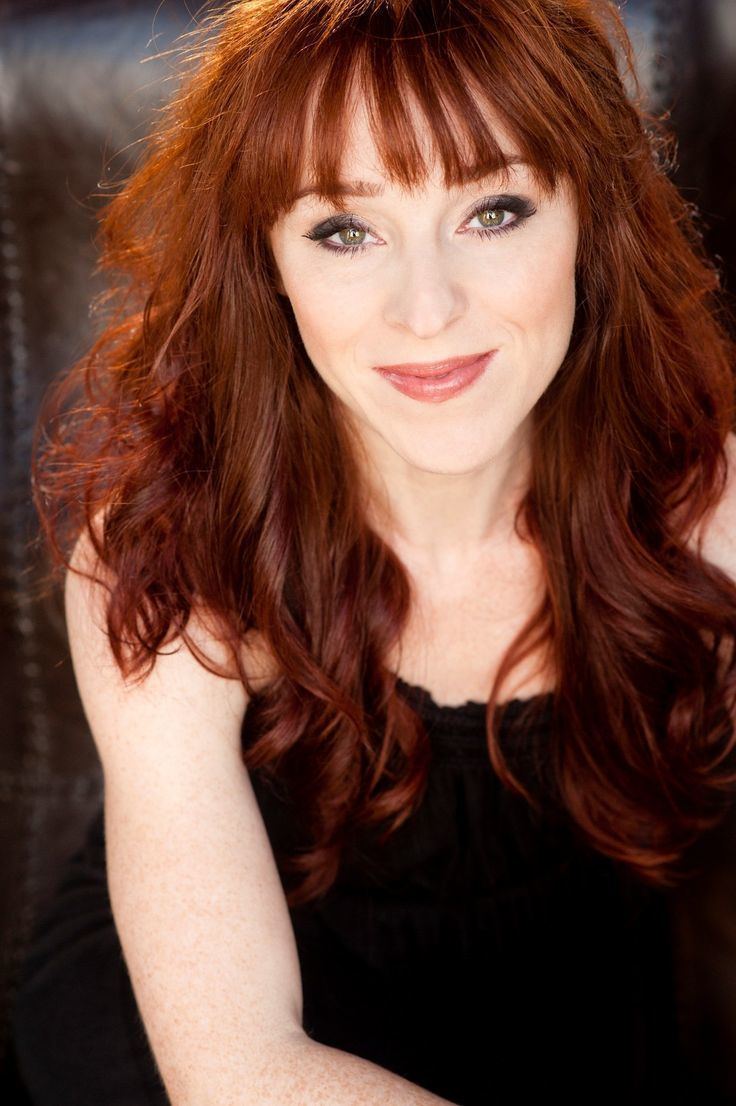 Ruth Connell Actress Ruth Connell Rowena forredheads stars