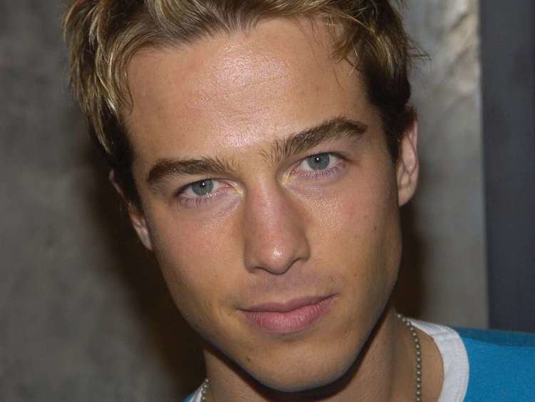 Ryan Carnes buzzworthyradiocastcomwpcontentuploads201312