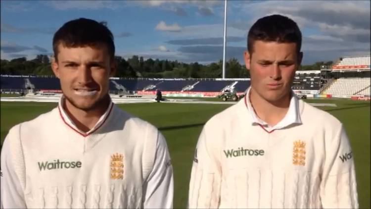 Ryan Davies (cricketer) Ryan Davies hits 73 in 144run stand for England U19s YouTube