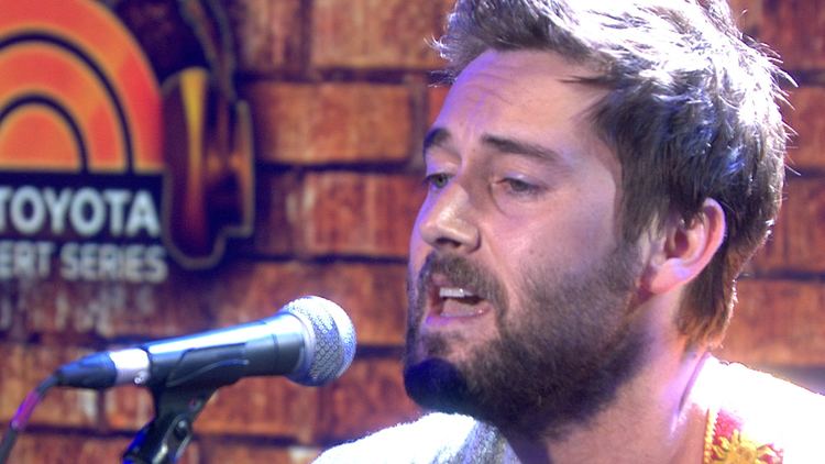 Ryan Eggold Blacklist star Ryan Eggold serenades KLG Hoda TODAYcom