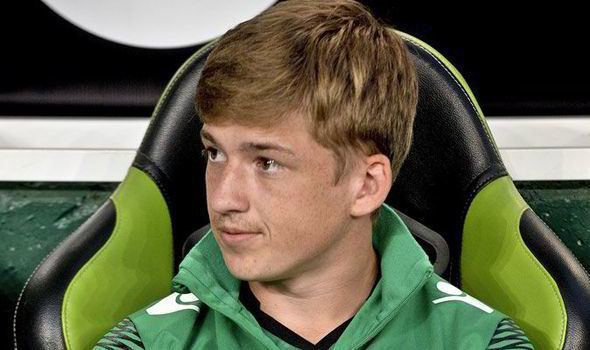 Ryan Gauld Ryan Gauld explains why he rejected Manchester United to